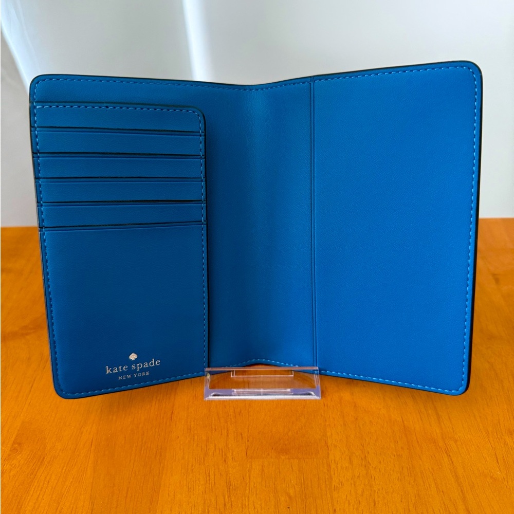 Kate Spade Penguin Arctic Friends Passport Holder - Picture 3 of 3